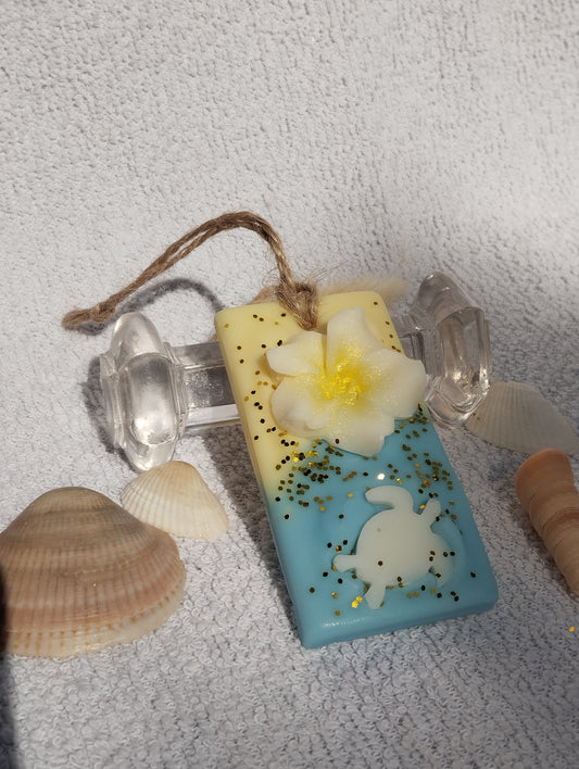 Suspension parfumée monoï
